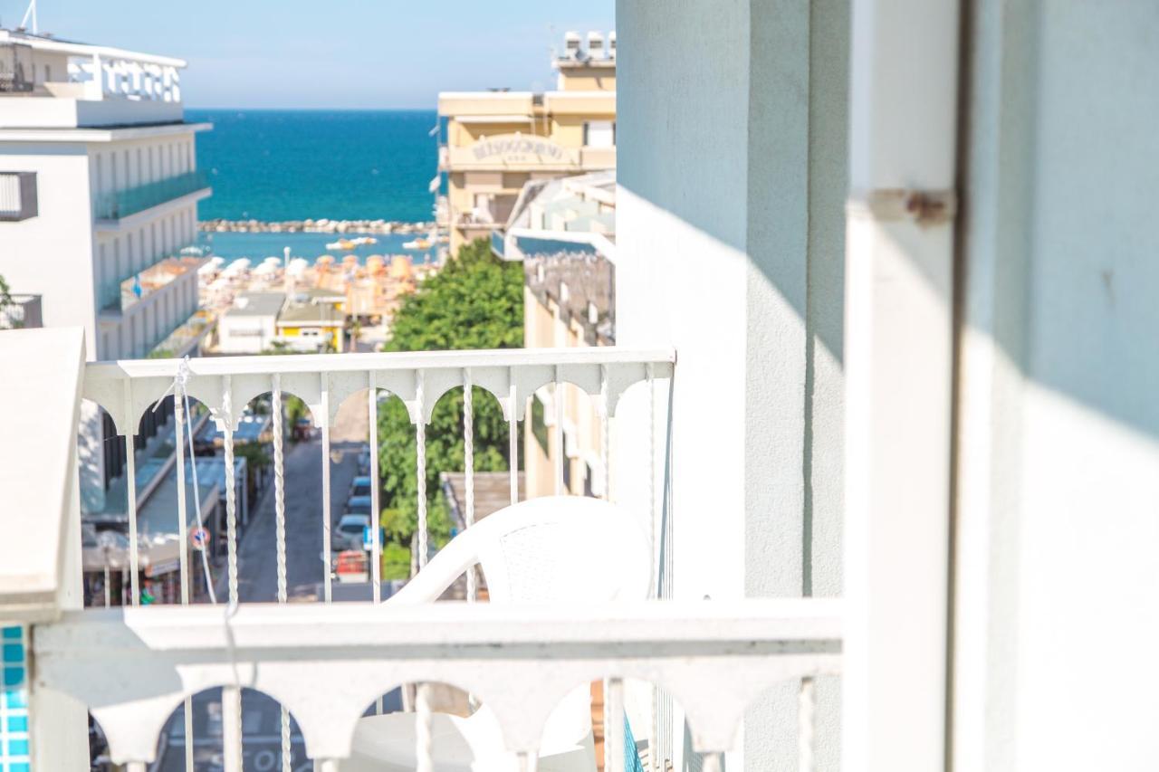 Hotel Elite Cattolica Esterno foto
