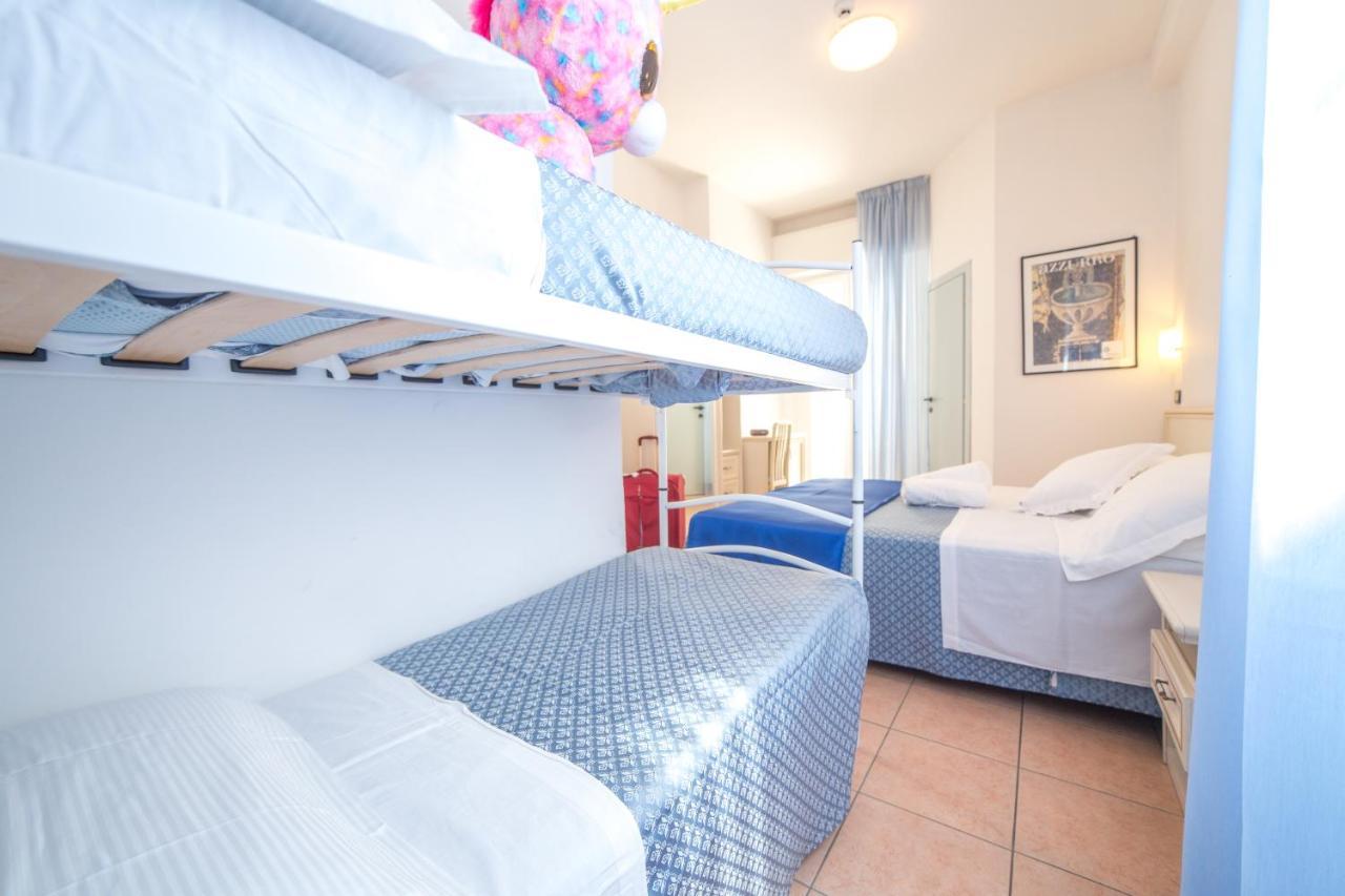 Hotel Elite Cattolica Esterno foto