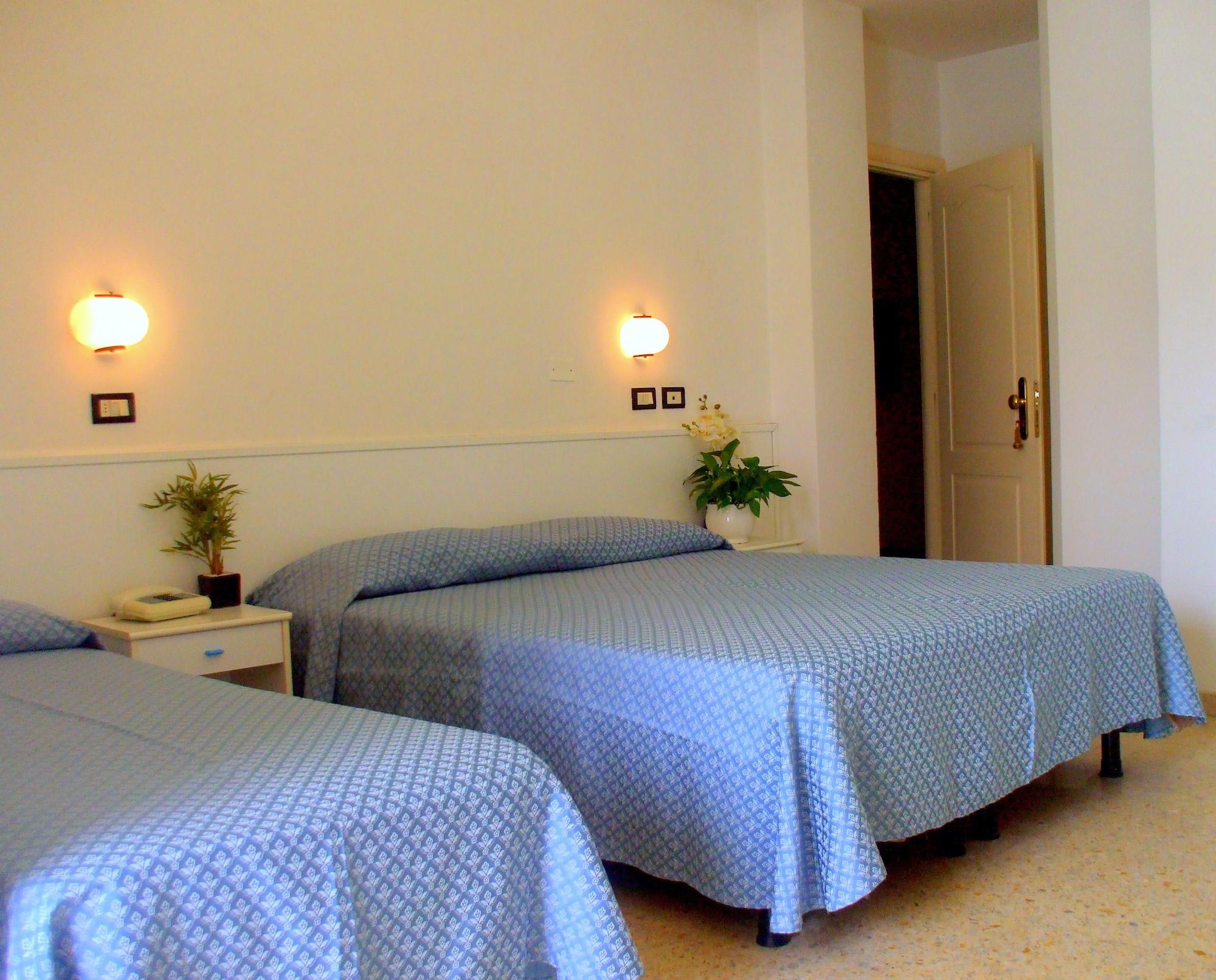 Hotel Elite Cattolica Esterno foto