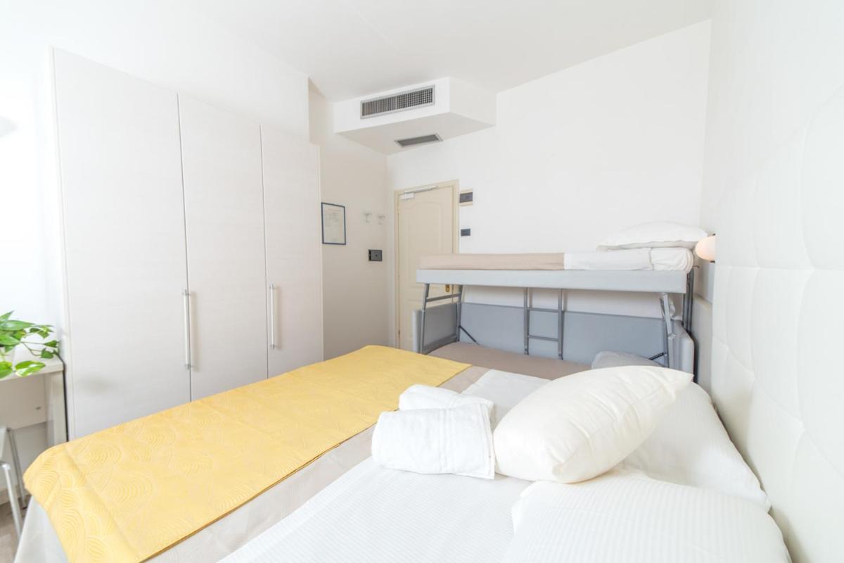 Hotel Elite Cattolica Esterno foto