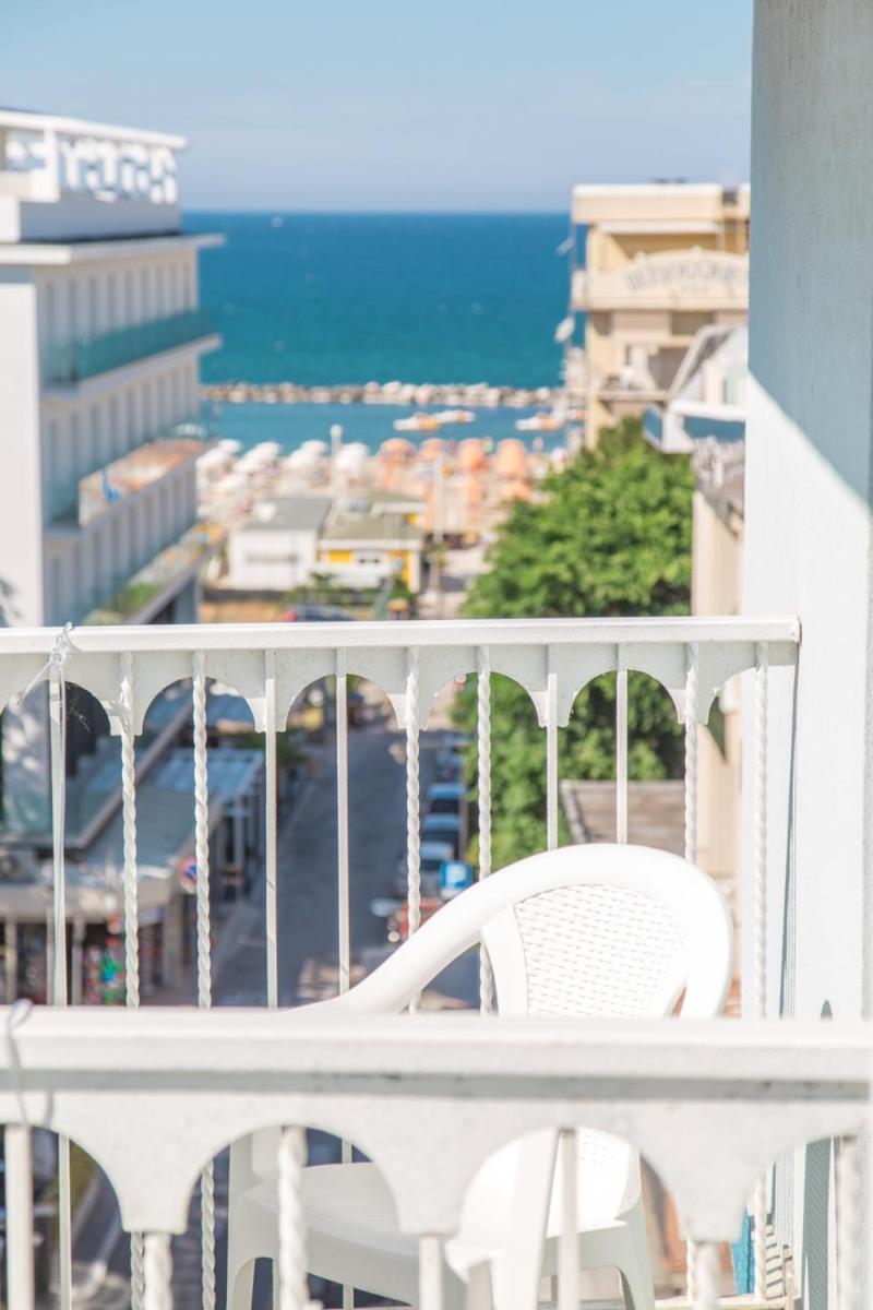 Hotel Elite Cattolica Esterno foto