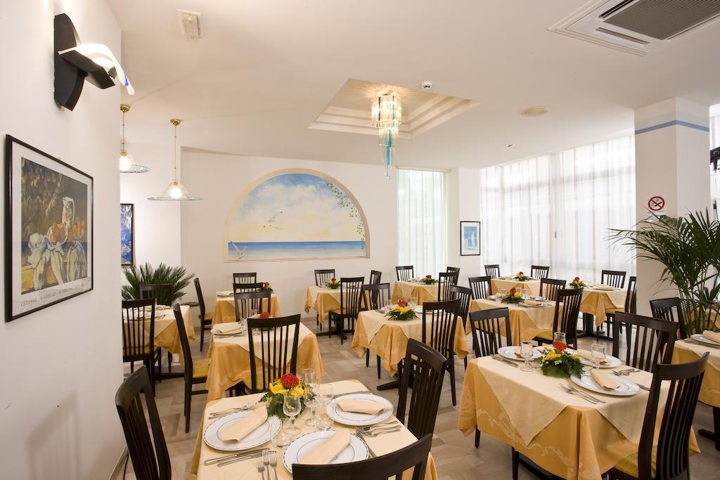 Hotel Elite Cattolica Esterno foto